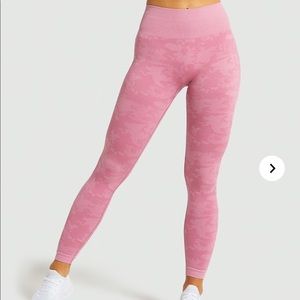 Gymshark camo seamless pink